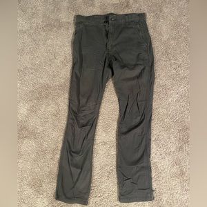 Carhartt straight fit work pants. 32x34.